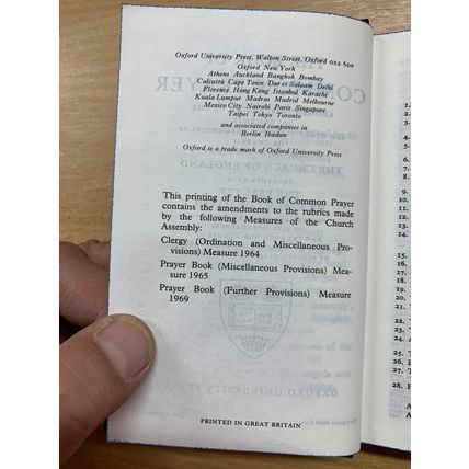 1969 THE BOOK OF COMMON PRAYER SMALL HARDBACK BOOK (P3)