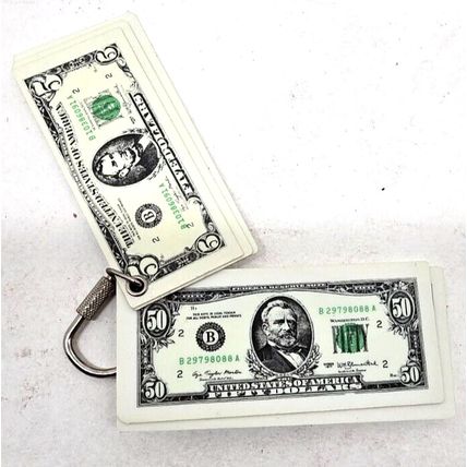 1977 Money Keychain USA Dollar Bills Plastic Novelty Currency Vintage Fob Purse