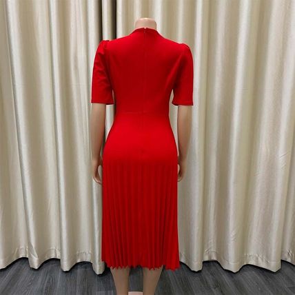 Summer new short sleeved pleated solid color oversized dress for women