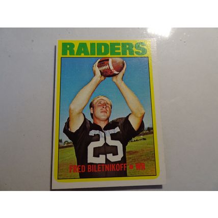 1972 Topps Football Card # 210 Fred Biletnikoff Very Good (3) Oakland Raiders