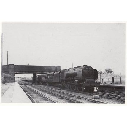 Minshull Vernon Duchess Of Hamilton 64229 Train at Warrington Station Postcard