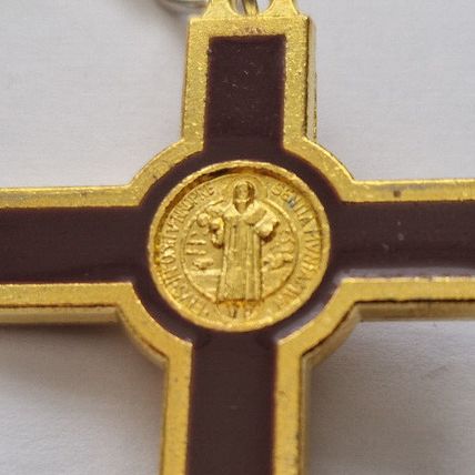 New Metal CRUCIFIX Keyring Key Chain CHRISTIAN CATHOLIC JESUS ON THE CROSS