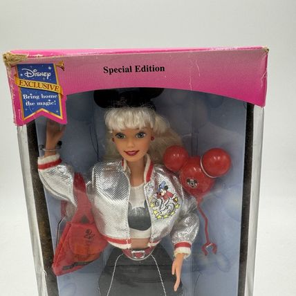 Mattel Walt Disney World Barbie Special Edition 1996 Doll Toy Collection Vintage