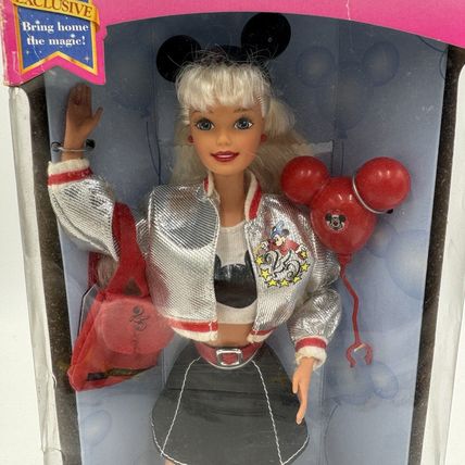 Mattel Walt Disney World Barbie Special Edition 1996 Doll Toy Collection Vintage