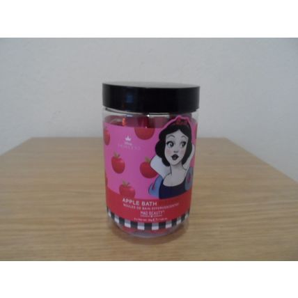 Disney Mad Beauty Snow White Apple Bath Fizzers & Hair Scruchies Brand New