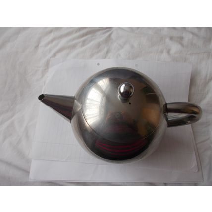 TEA POT METAL (06/01)