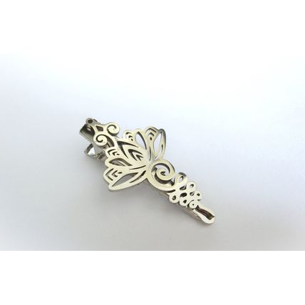 Shiny silver tone metal lotus flower alligator hair claw clip fine hair
