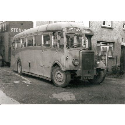 Black & White Photo of Banfield’s Coaches of London SE15 - FLM 430 ex Grey-Green