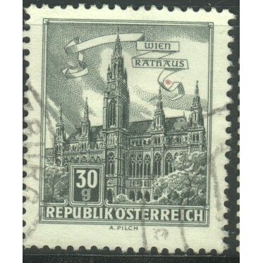 Austria 1957 - SG1296 - 30g green - Vienna Town Hall - used 2