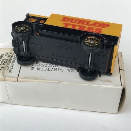 RARE Promotional Corgi 1930s AEC Van Dunlop Tyres Livery Die Cast BOXED