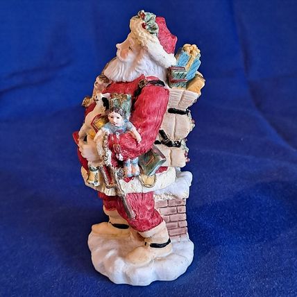 International Resourcing SANTA Claus 4 1/2 FIGURINE 1992 Christmas United States