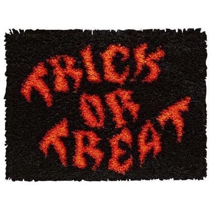 (13) Craftways TRICK OR TREAT Latch Hook Kit 27" X 20"
