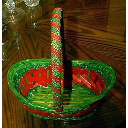 NEW PRETTY CHRISTMAS CRIMSON RED & GREEN WICKER TALL HANDLE SHINY BASKET