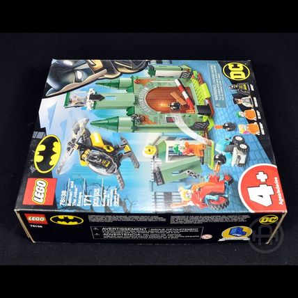 LEGO - Sealed Set – DC Superheroes – 76138 – Batman and the Joker Escape
