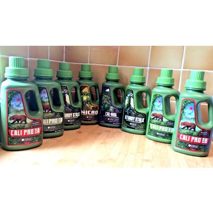 Emerald Harvest Job Lot of 8 Bottles Of 950ml Grower Plant Nutrient fertilizers
