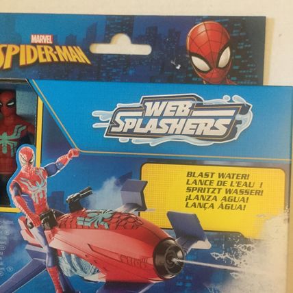 NEW Marvel Spider-Man Figure with Hydro Jet Blast Hydro Jet - Blasts Water