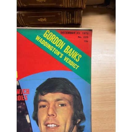 GOAL MAGAZINE #225 23 DEC 1972 UK FOOTBALL MAGAZINE - IPSWICH HEROES COVER (LL)