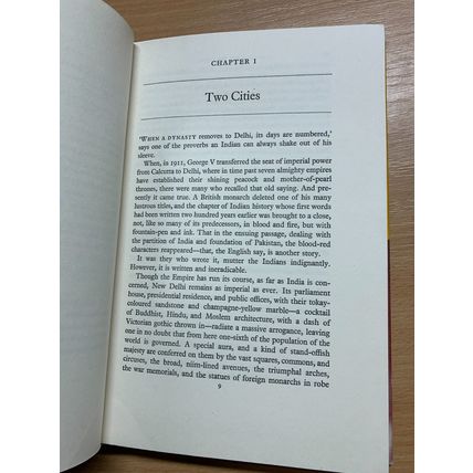 1957 1ST EDITION "A BARBARIAN IN INDIA" OPPENHEJM ILLUSTRATED HARDBACK BOOK (P3)