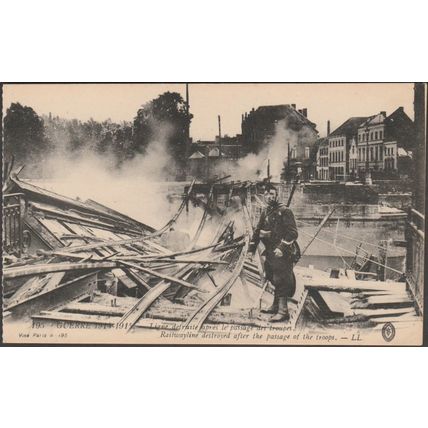 Ligne Detruite apres le Passage des Troupes, Termonde, c.1915 - Lévy CPA LL195