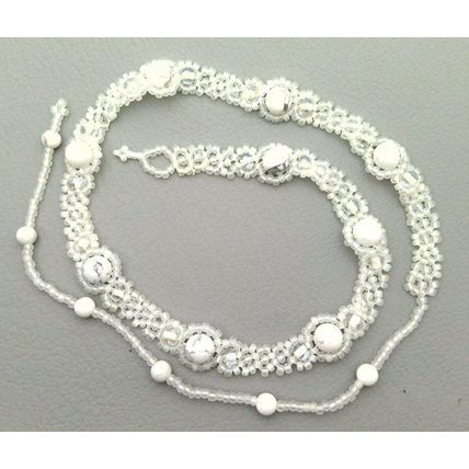 White Howlite Beaded Daisy Chain Gemstone Choker Necklace