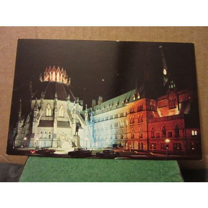LIBRARY AND PARLIAMENT BUILDINGS, OTTAWA, CANADA unused vintage postcard =