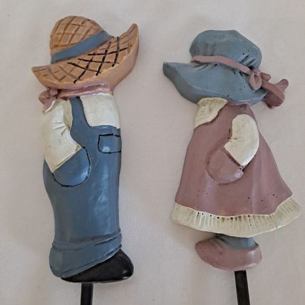 Country Straw Hat BOY & GIRL WALL HOOK Pilgrim Amish Farmer Coat Towel Hanger
