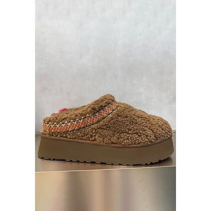 Chestnut Embroidered Sherpa Plush Thick Sole Winter Slippers