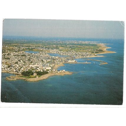 LE GUILVINEC, BRITTANY, FRANCE .unused vintage postcard =