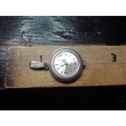 Vintage Heno Ladies Manual Wind Swiss Made +1 Incabloc Stainless