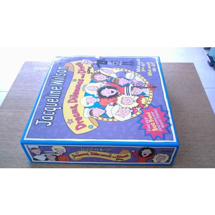 JACQUELINE WILSON: DREAMS, DILEMMAS and DIVAS GAME (Paul Lamond Games) 2015