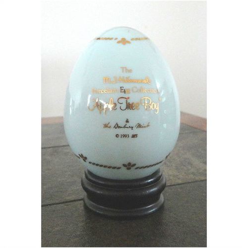 Porcelain egg Apple Tree Boy 1993 M. I. Hummel Danbury Mint vintage collectible