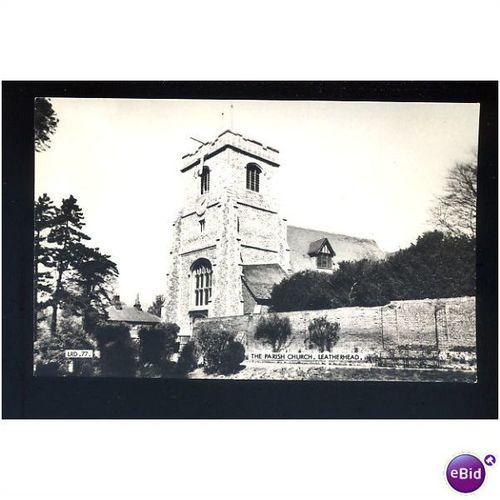 Surrey LEATHERHEAD Church Postcard by Frith (LRD.77)