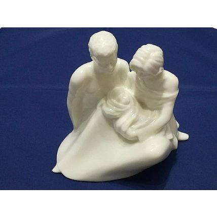 ROYAL WORCESTER, NEW BORN, MOTHER, FATHER, BABY, 2005,Original, Very Rare, Mint.