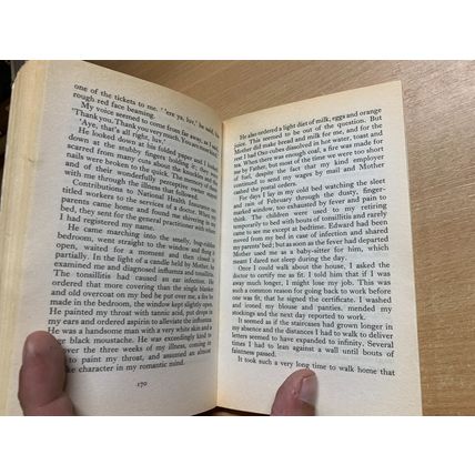 1982 HELEN FORRESTER "LIVERPOOL MISS" AUTOBIOGRAPHY PAPERBACK BOOK (P2)