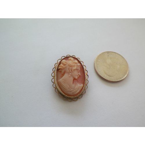 VNTG AMCO 14K GOLD FILLED FANCY EDGE CAMEO BROOCH