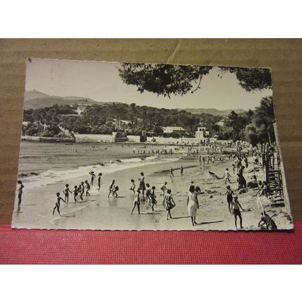 LA PLAGE DE MAR-VIVO, LES SABLETTES, COTE D.AZUR, FRANCE used postcard RP