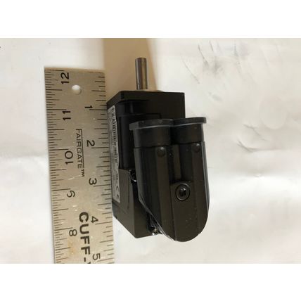 NEW B&R 8LVA13.B1030D000-0 SERVO MOTOR. 3000RPM,AN