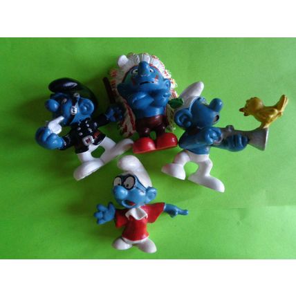 Job lot of 10 smurfs brainy surfer lager gold wreath policeman set 3