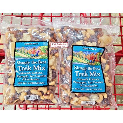 Trader Joe’s Simply the Best Trek Mix Almonds, Cashews, 16oz 454g (2 Bags)