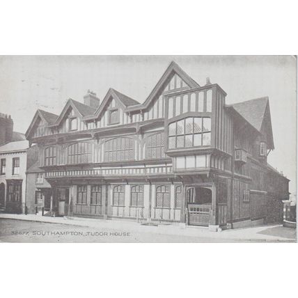 Tudor House Southampton Hampshire Postcard (QHAM221)