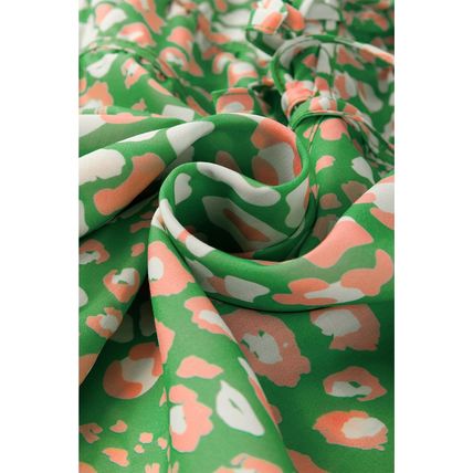 Green Abstract Leopard Tied Front Flutter Sleeve Blouse