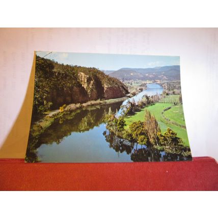 DERWENT RIVER, SOUTHERN TASMANIA, AUSTRALIA . used postcard c.1976 =