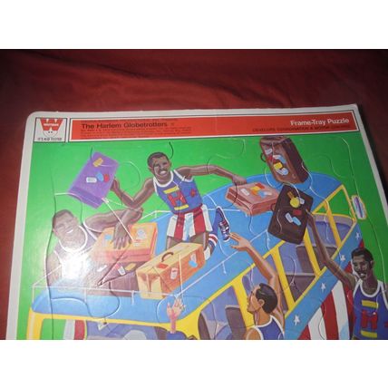 WOW!! Large 1972 HARLEM GLOBETROTTERS Frame Tray Puzzle!! $35.00 Shipped!!
