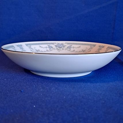 Vintage Sheffield BLUE WHISPER Porcelain FRUIT/Dessert BOWL Cereal Sauce 5 5/8"