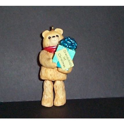 Hallmark Keepsake Ornament - - Grandchild's First Christmas - - 2005 - - QXG4612