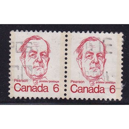 CANADA 1972 6c PEARSON PAIR USED SG698 X 2