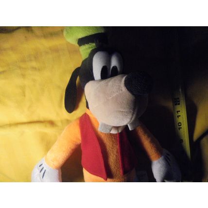 Walt Disney's GOOFY 20" Tall PLUSH Doll! MINT!! $28.00 Shipped!! For the Collect