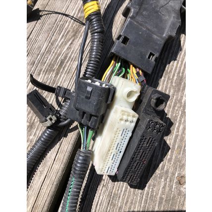 2004 Volvo 2.3L C70 Convertible OEM Engine Wiring Harness Auto Trans 38k Miles