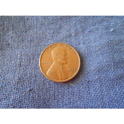 1942(D) U,S,A, ONE CENT COIN.