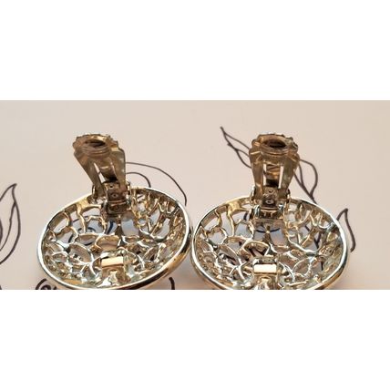 Vintage Sarah Coventry Frozen Lace Clip On Earrings